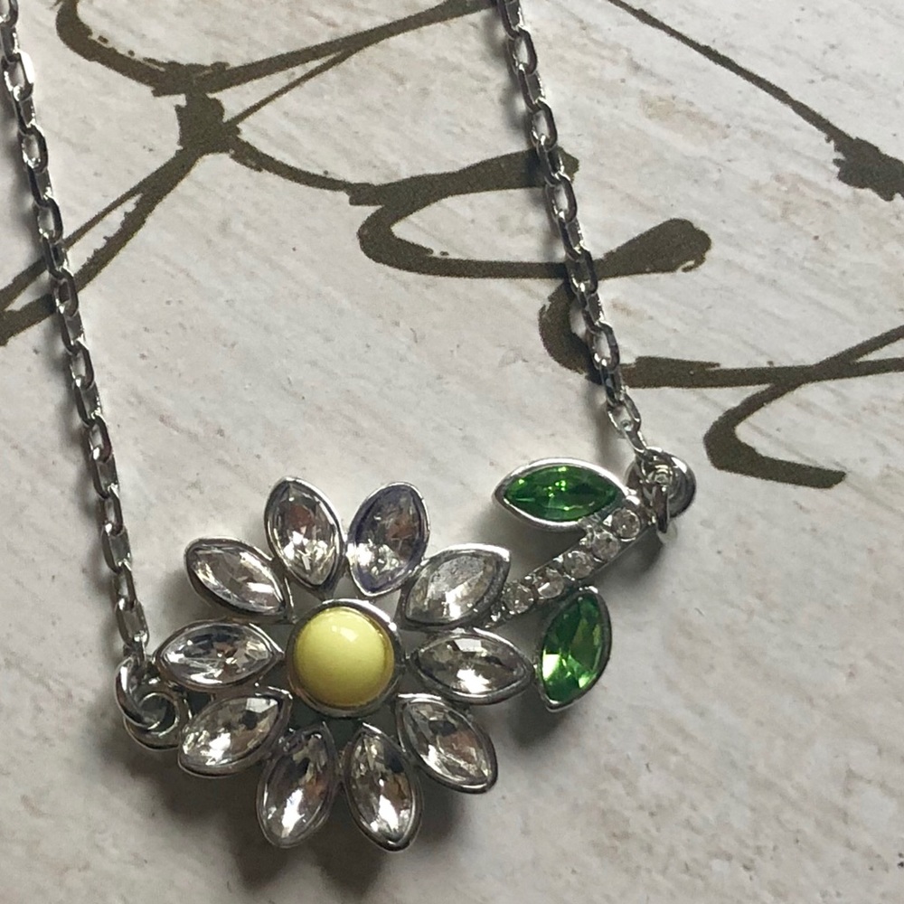 🌼Lia Sofia Daisy Necklace 🌼